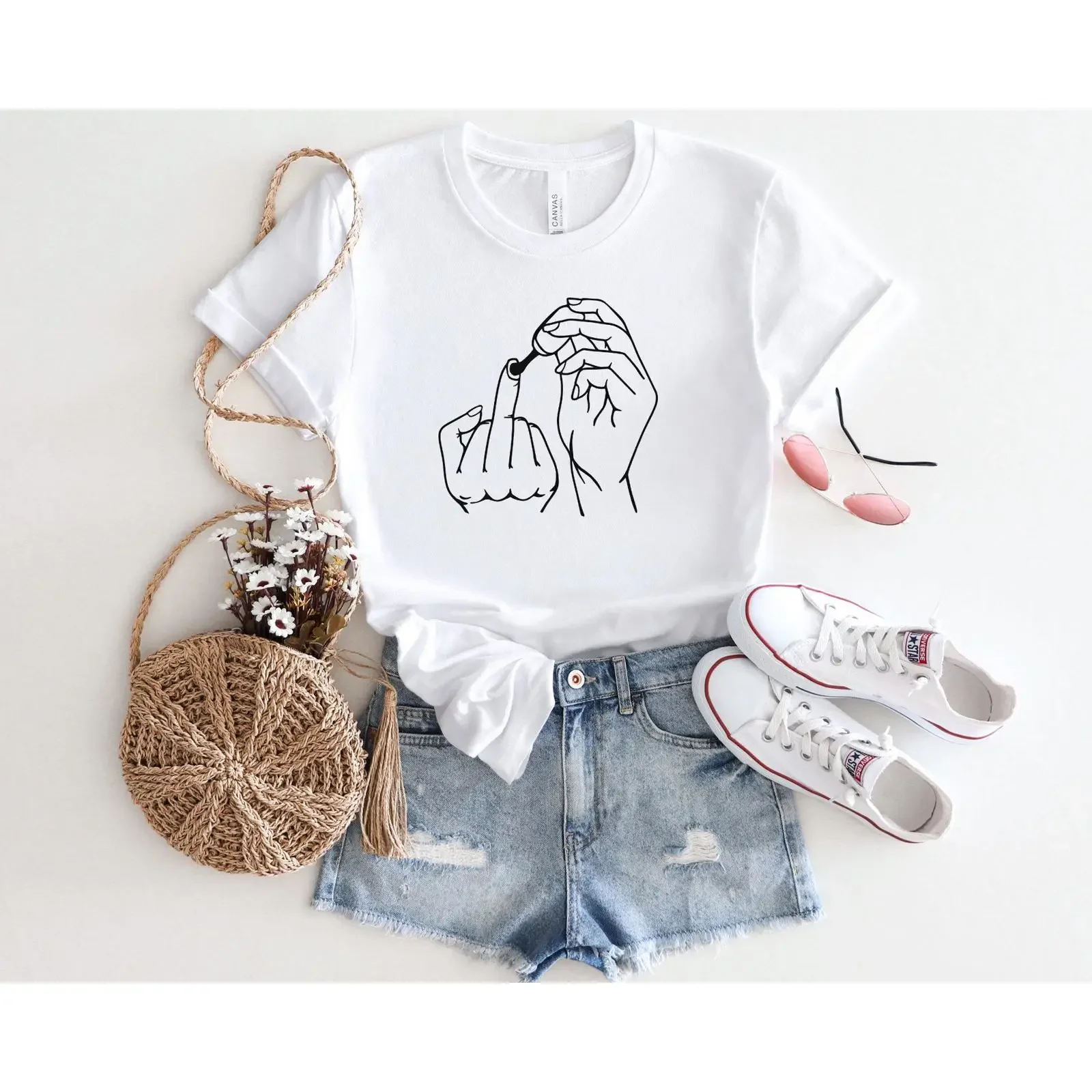 Feminist Middle Finger Nail Polish T Shirt Summer Casual Cute for Girls Best Friend vintage Washed Stretched homme Comfortable