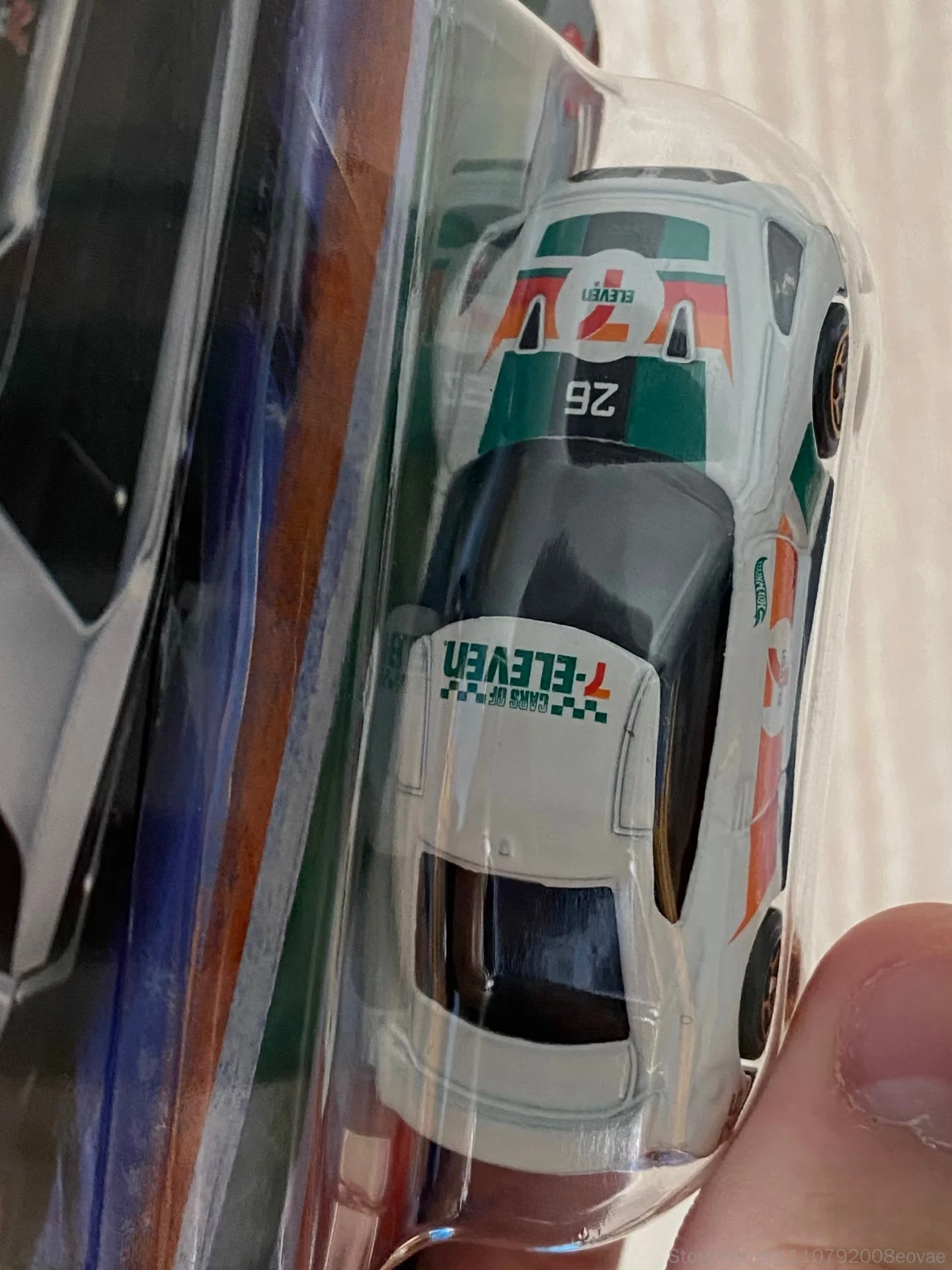 Original New Hot Wheels 7-Eleven Collab 2017 Nissan Gt R R35 Diecast Model Car 1/64 Alloy Especially Edition Model Fans Gift view 4