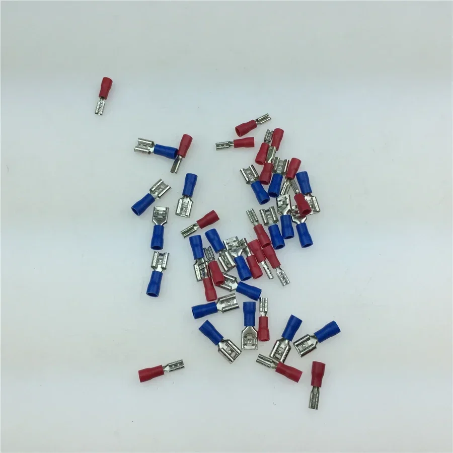 Auto parts car stereo speakers Speaker cord plug wholesale price