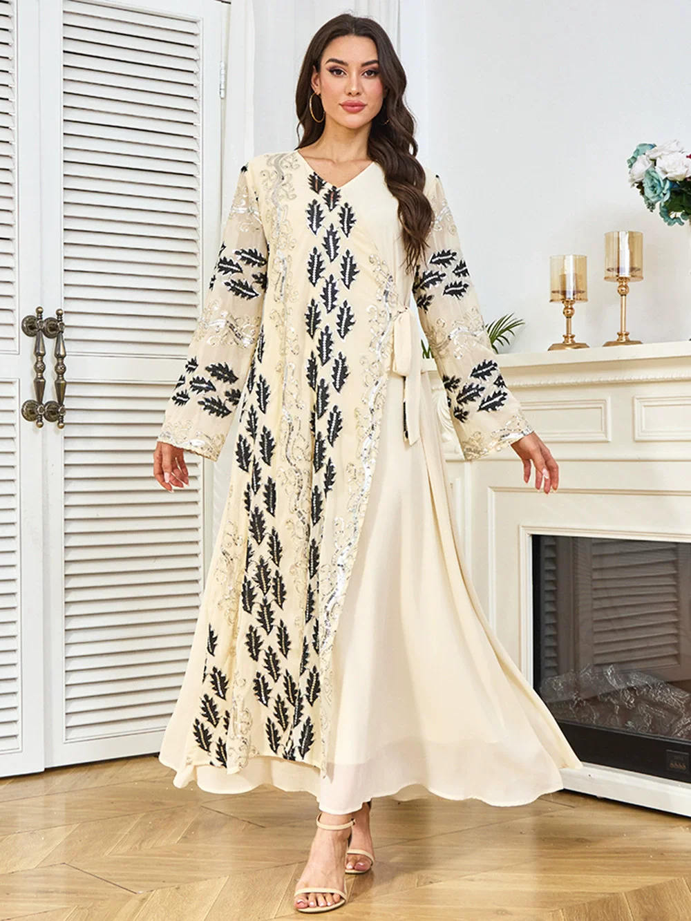 

Muslim Luxury Fashion Robe Dress Middle Eastern Clothing Abaya Middle Eastern Dress Long Sleeve Beaded Robe