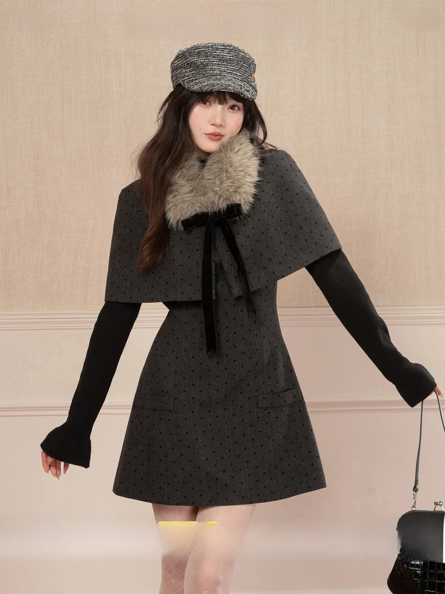 

Heynew Winter Outfit for Women in Deep Grey with Polka Dots Vest And Shawl Two-Piece Set Casual Style Long Sleeve Knot