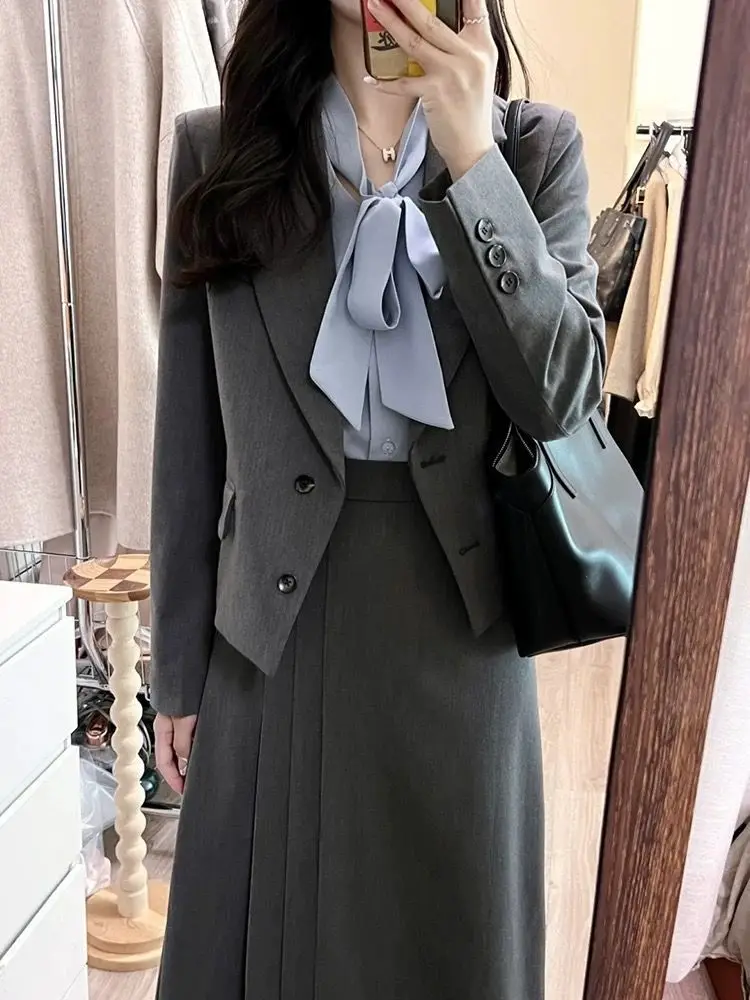 

Womens Three Peice Sets Spring High-end Advanced Designed Niche Temperature Versatile Commuting Suit +shirt + Pleated Long Skirt