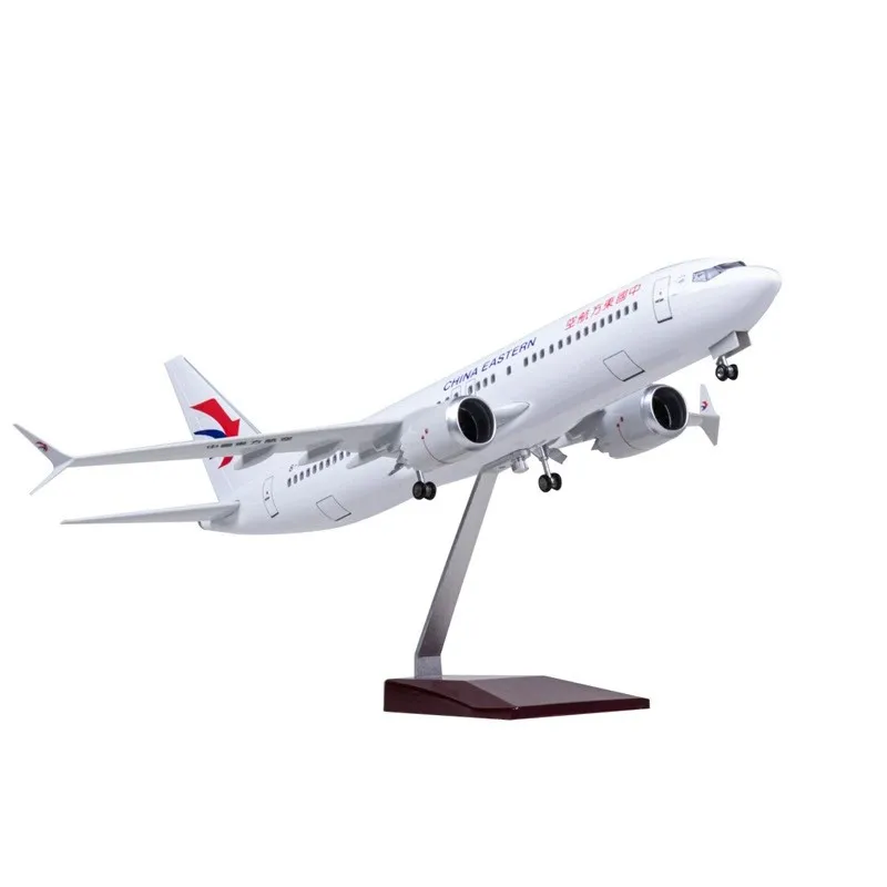 Aereo pressofuso in resina scala 47 cm modello di emulazione aereo B737 China Eastern Air 1:85 giocattolo per bambini Tuba da collezione Arts