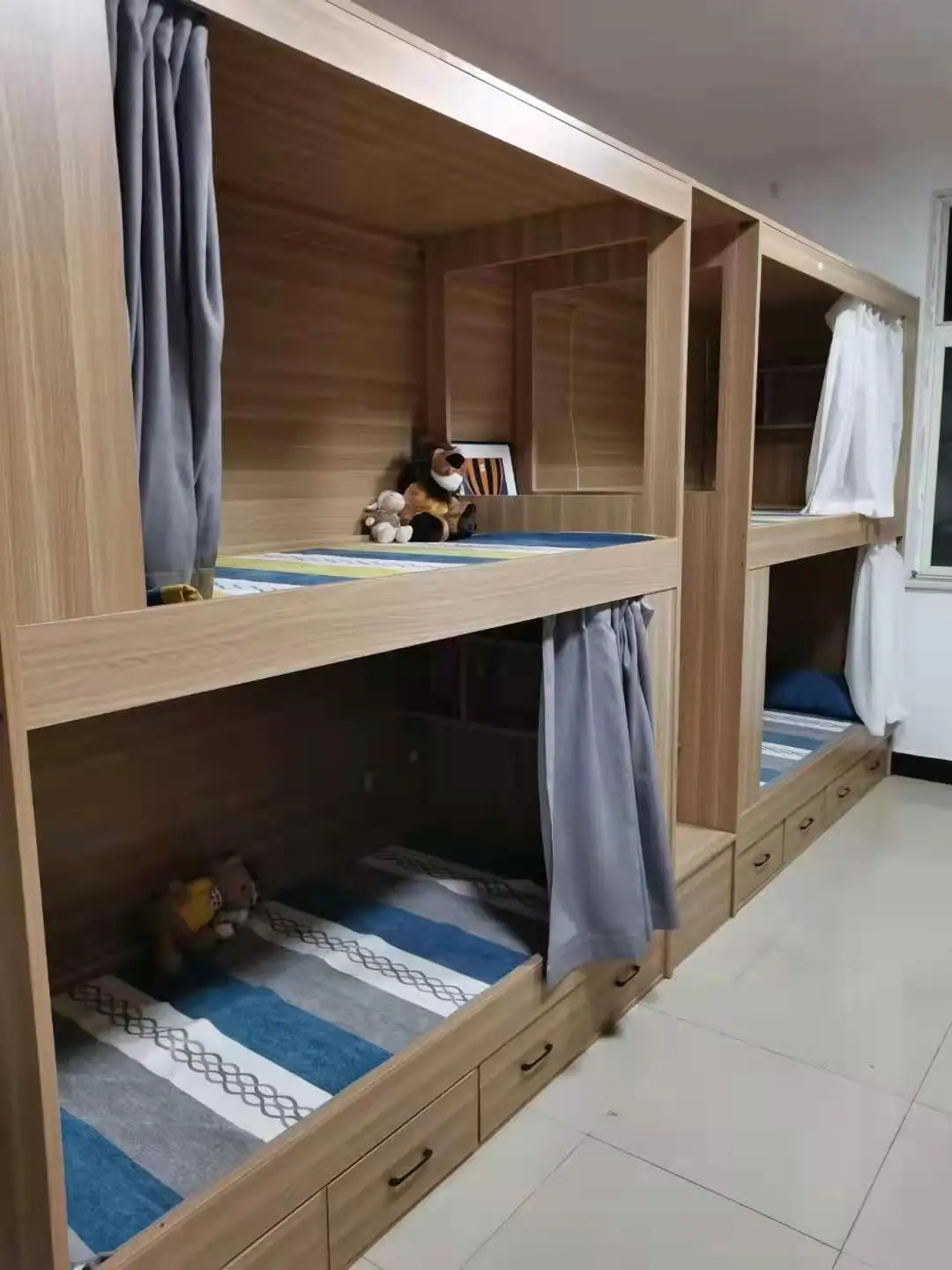 &cCapsule Bed Room Container Bedroom Furniture Pods Hotel Bunk Bed Wood Sleep Hotel Resting Bed