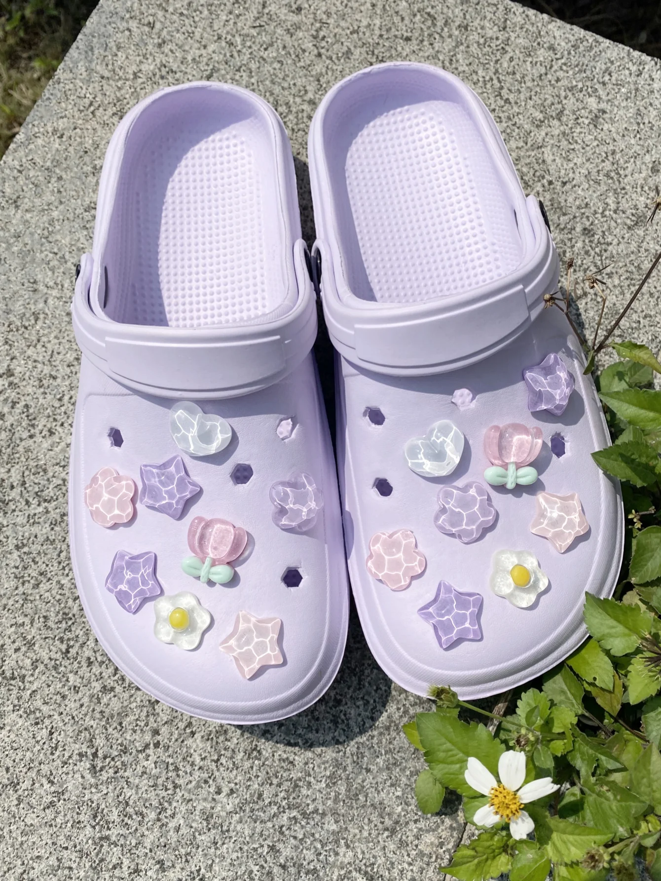 16 pieces of purple water ripples stars, flowers, white hearts, pink flower shoe buckle DIY decoration, suitable for women sanda