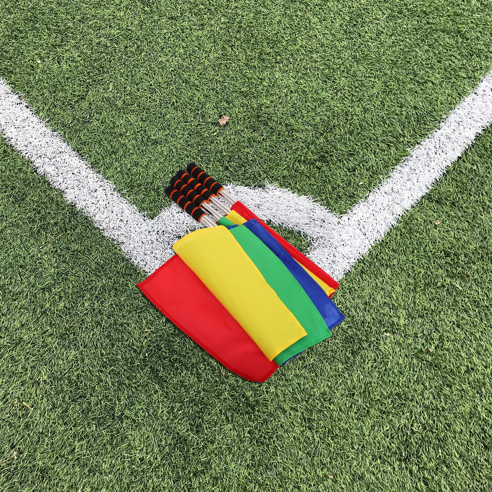 

4pcs Referee Signal Flags Stainless Steel Pole Foam Handle For Soccer Basketball Volleyball Match Competition Team Sports