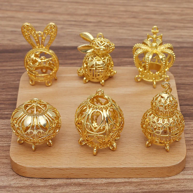 BoYuTe (10 Pieces/Lot) Metal Alloy Hollow Pendant Gourd Lantern Rabbit Crown Handmade Materials DIY Jewelry Retro Accessories