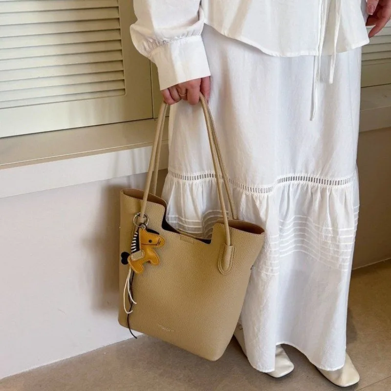 

Paris Trendy Casual Tote Bag Women High End Leather Classic Elegant Vintage Simple Bag