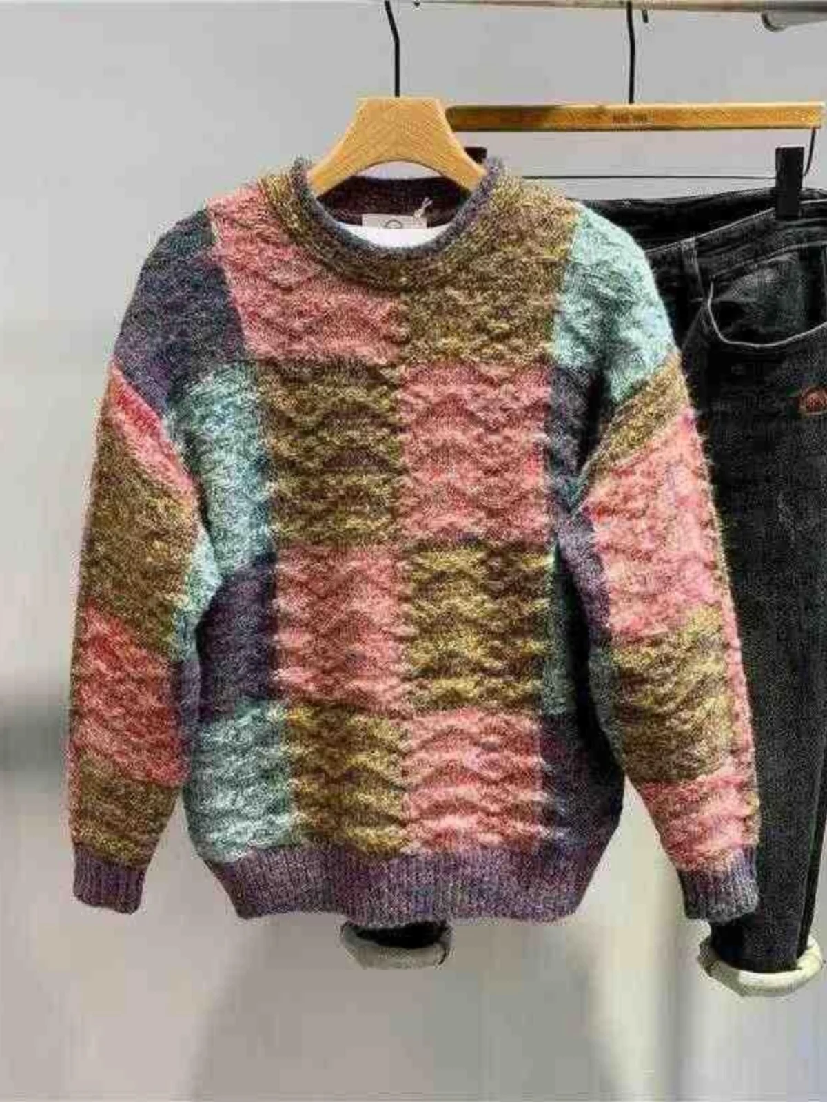 

Мужской вязаный свитер в стиле ретро с цветными полосками, свободный крой, повседневный, осенне-зимний, новинка, модный, для городской жизни, с круглым вырезом