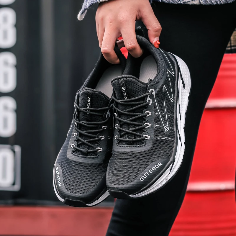 New 2025 summer hot sale neutral breathable professional wear-resistant hiking hiking shoes walking shoes very good