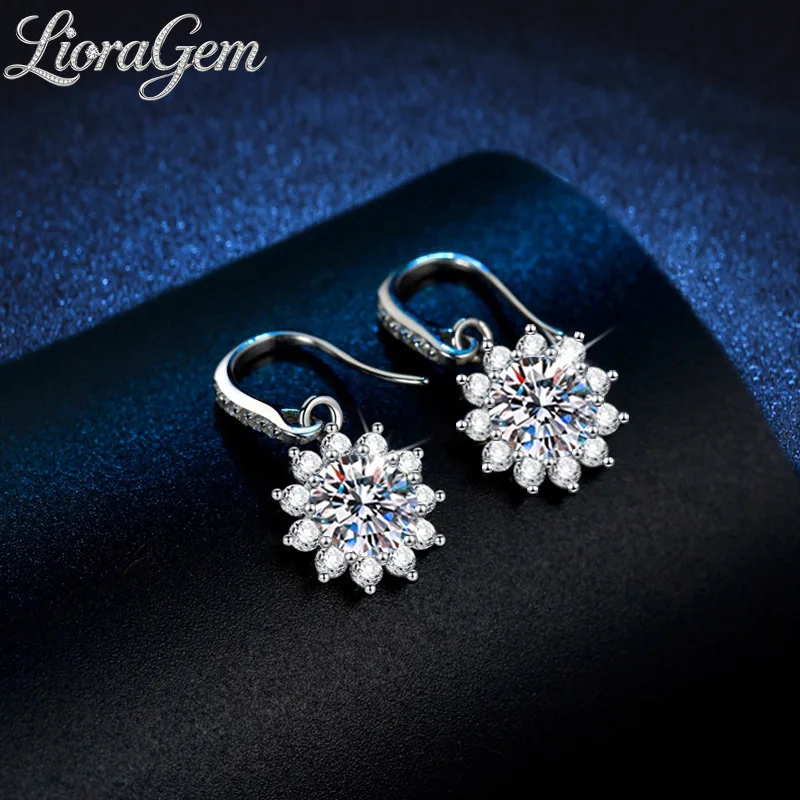 

LioraGem Classic Sunflower Moissanite Stud Earrings for Women, Elegant 0.5-1 Carat Moissanite Earrings Platinum PT950 Stamp