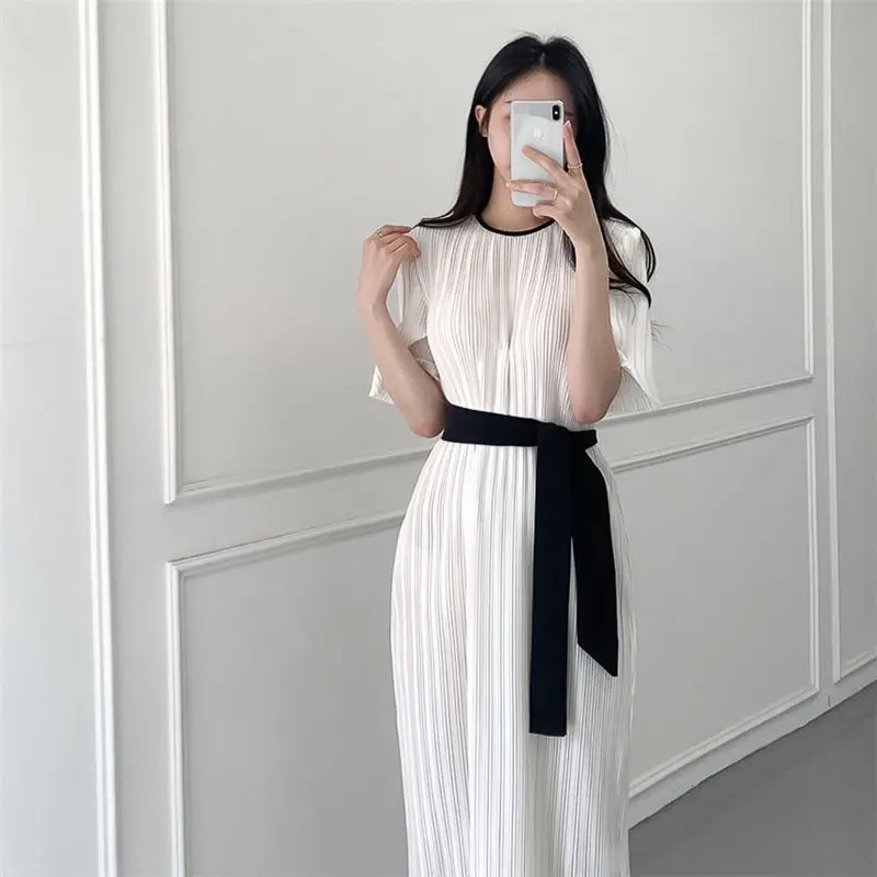 Elegant Simple Fashion Women Dress Summer New O-Neck Folds Loose Pleats Bandage Waist White Short Sleeve Loose Long Dresses 2024