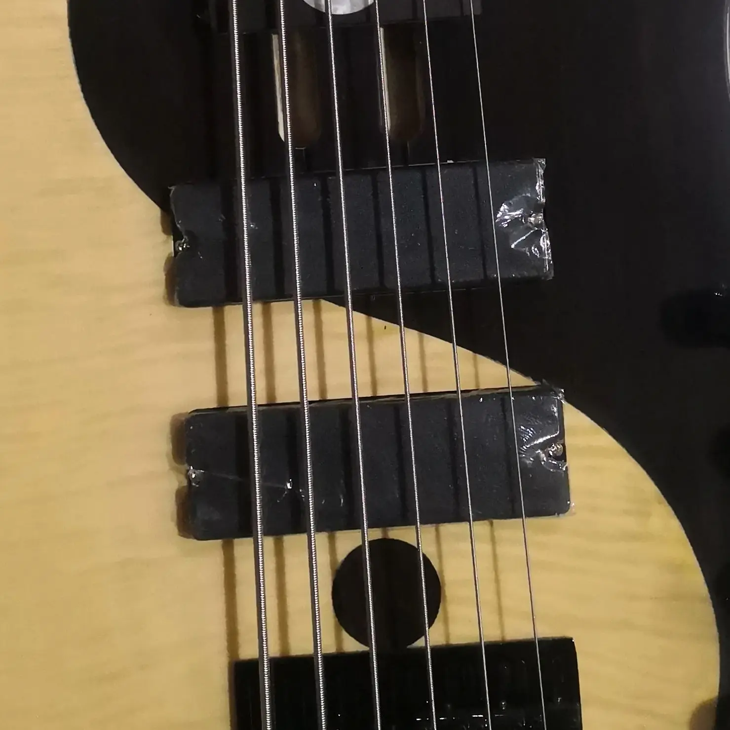 5-string butterfly bass split connection, Yin and Yang face body alder, maple track, rosewood fingerboard, EMG bass special pick