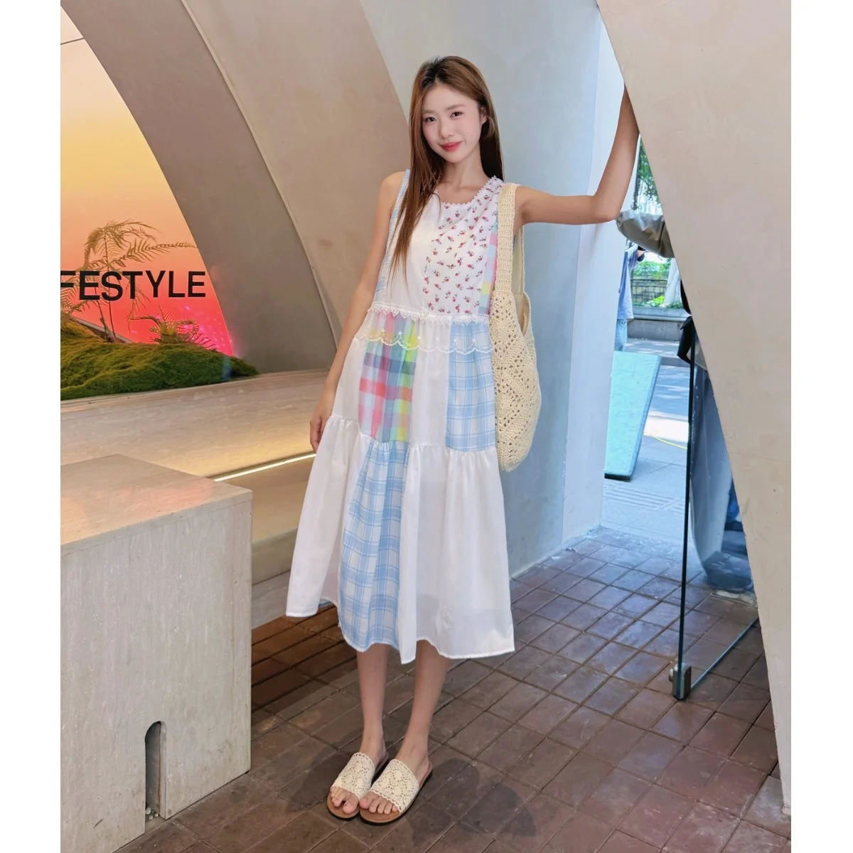 빈티지 플로럴 레이스 패치워크 베스트 여름 바캉스 슬림핏 미디 스커트 폴리에스터 섬유 2025 여름 컬렉션