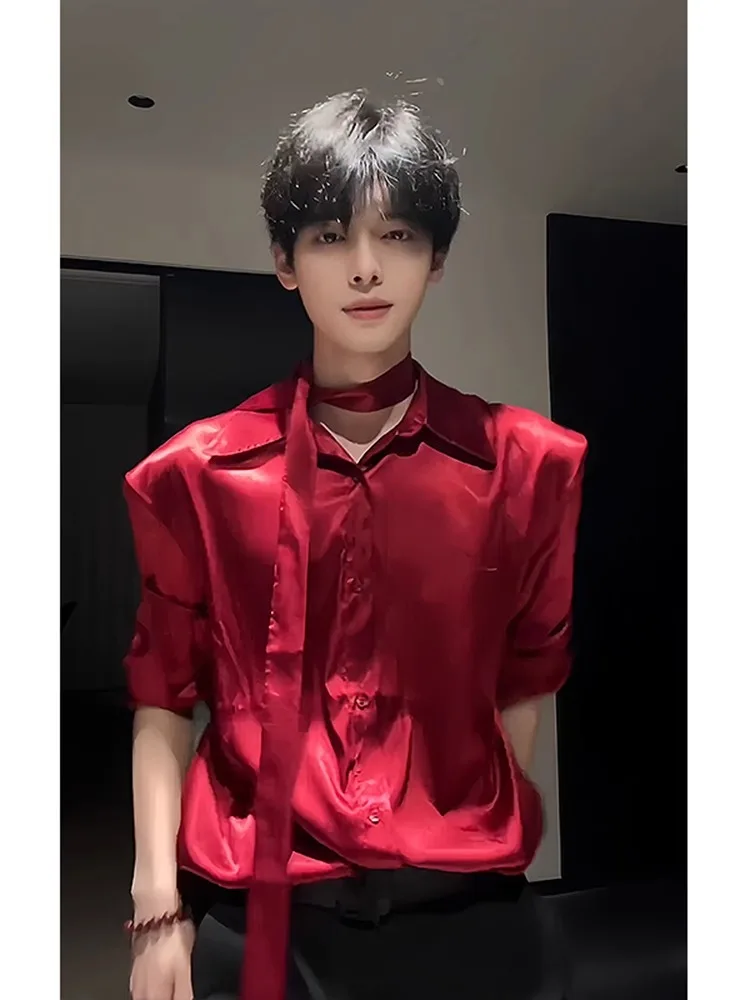 

Винно-красная атласная мужская рубашка с длинным рукавом, драпировкой на плечах и V-образным вырезом, повседневная модная одежда, весенне-осенние брюки с высокой талией