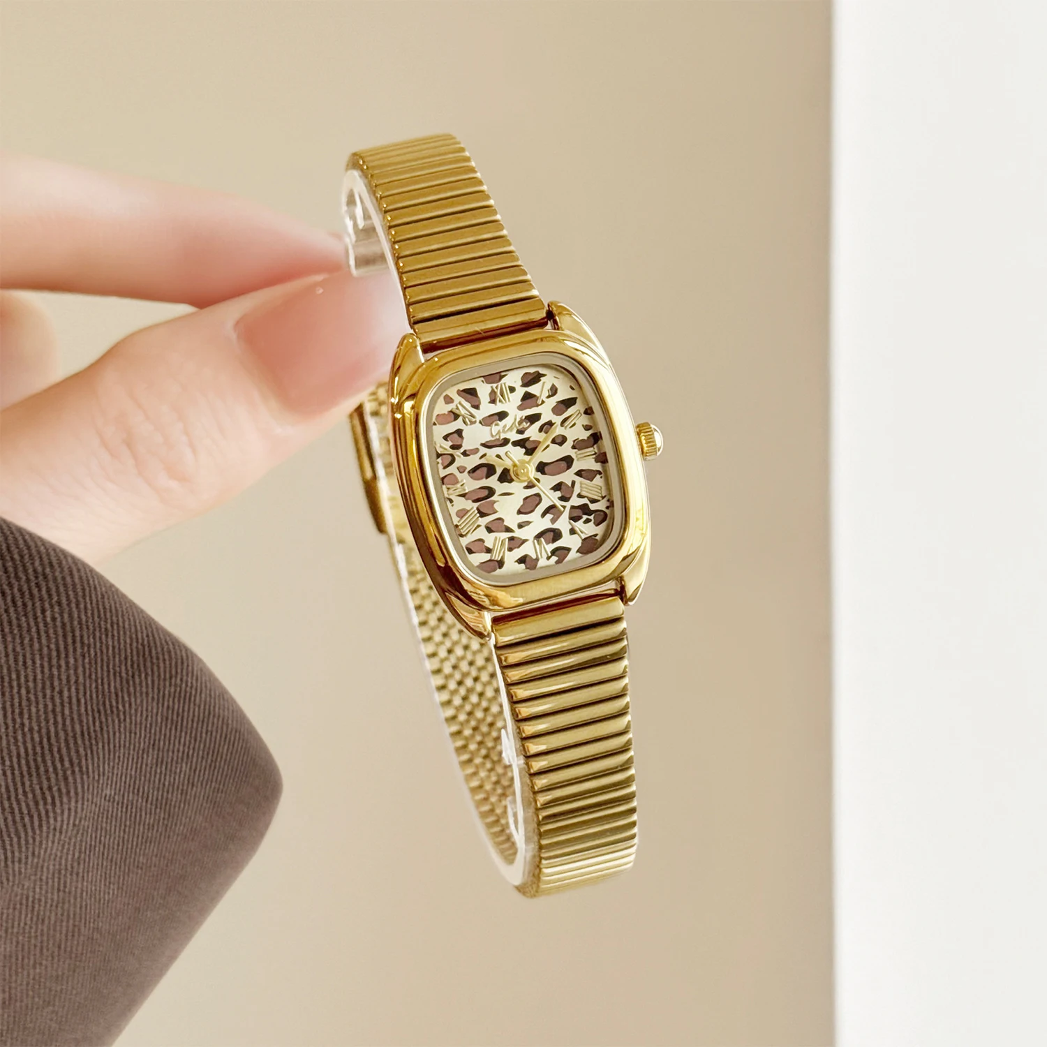 Fashion Luxury Watch for Women, Leopard Print Small Square Personalized Ladies Watches, Gold Steel Strip Quartz Wristwatch Gift