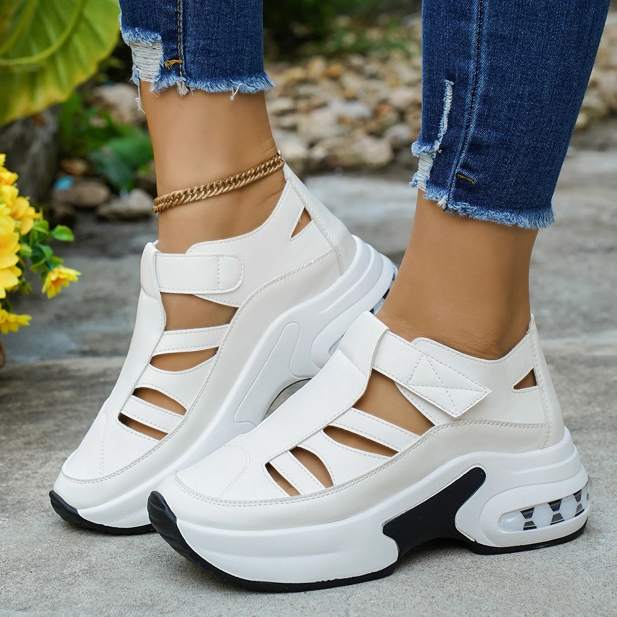

Women Fashion High Heels Sandals 2025 Summer Wedge Trend Platform Shoes for Women New Closed Toe Casual Sandals Zapatos De Mujer