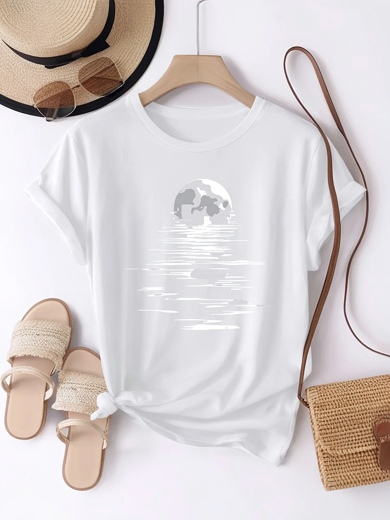 Creative Moonlight Lake Pattern Printed Summer Women's Top Short Sleeve Casual Round Neck T-shirt Summer Comfortable Women Wear