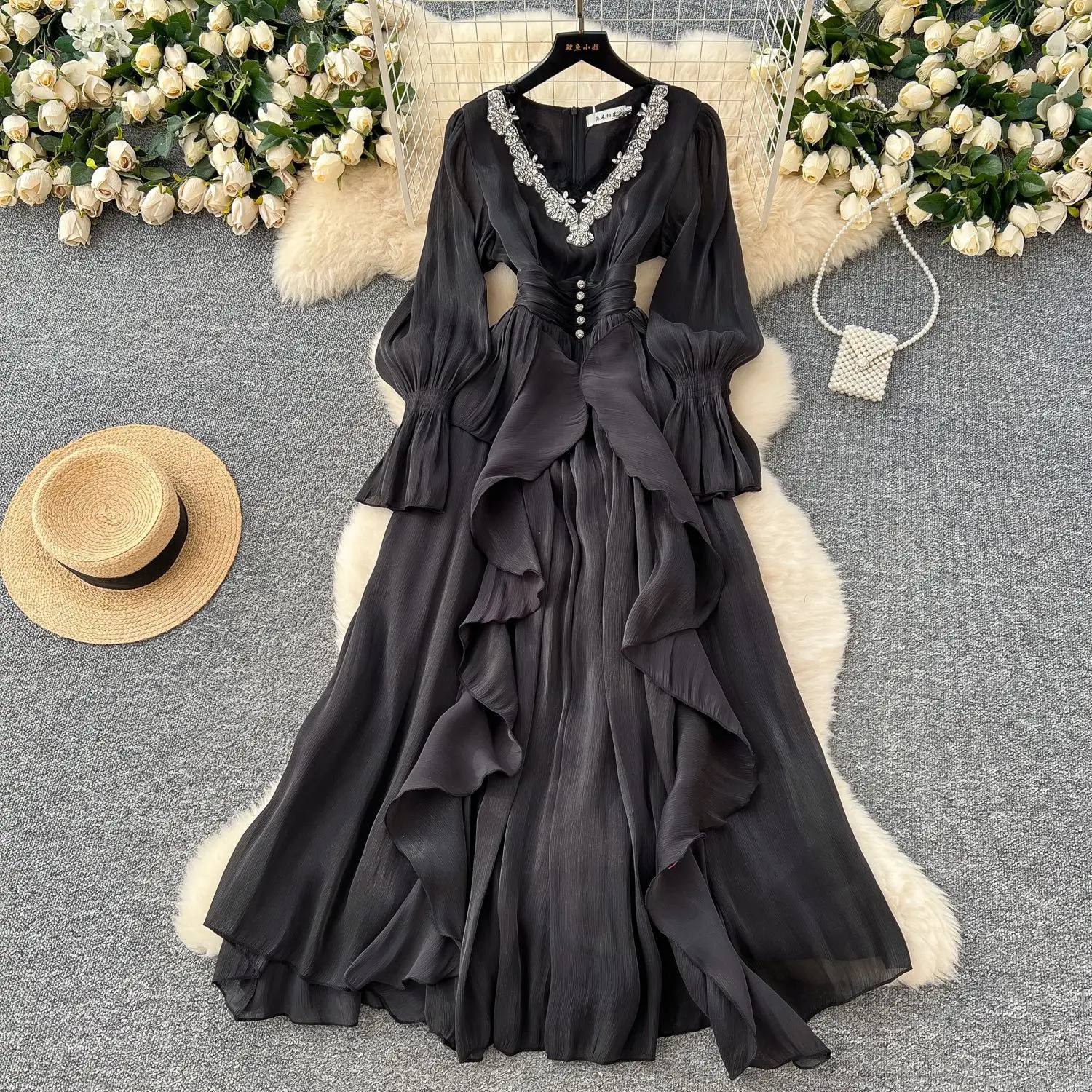 Rench موضة جديدة عالية الجودة المرأة طويلة الأكمام الخامس الرقبة أنيقة الماس رصع فساتين قصر نمط فساتين الملابس النسائية