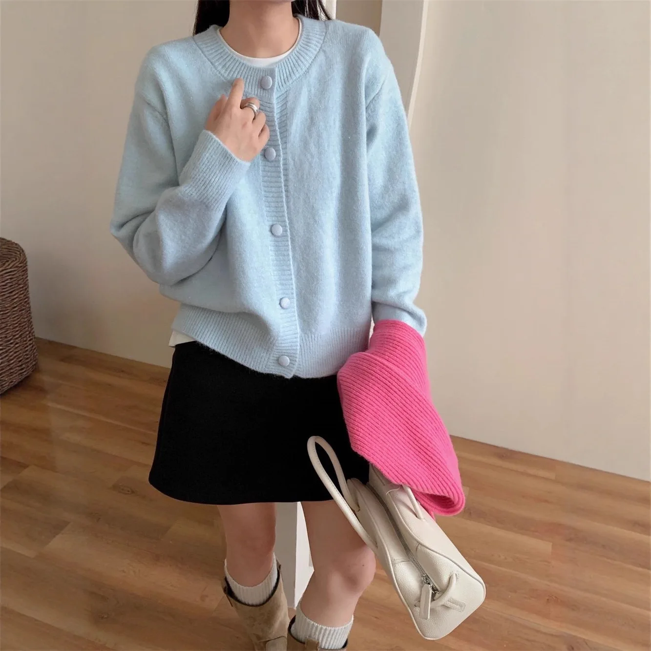 

Korean Style Round Neck Buckle Knitted Cardigan for Autumn and Winter 2025 New Lazy Style Slimming Sweater Jacket for Women