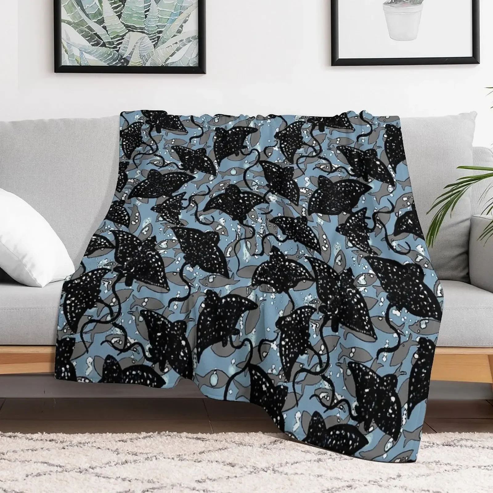 

Black Spotted Eagle Ray School of Fish Pattern Throw Blanket Tourist Sofa Throw Beach Cute Blankets