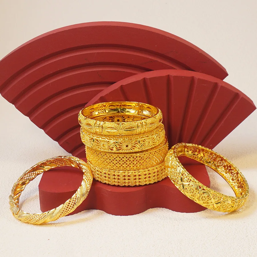 9999 gold Middle East elegant and fashionable hollow-carved flower ladies' bracelet