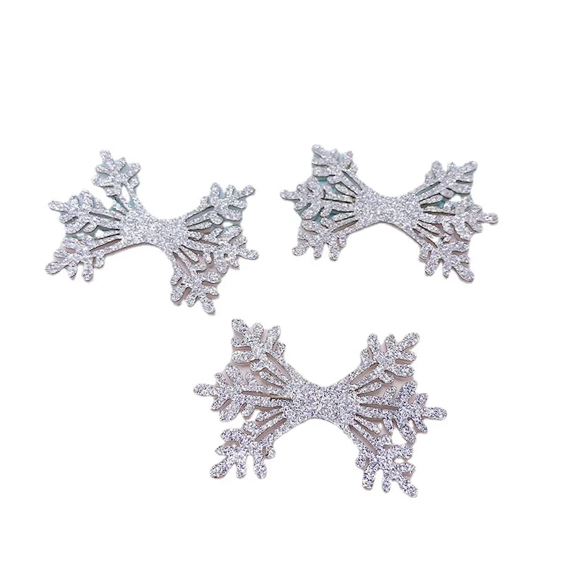 40pcs 6x4cm glänzende Stoff Schneeflocke Weihnachts applikationen für DIY Haars pange Zubehör Kleidungs stück Kopf bedeckung Dekor Patches – Detail 1