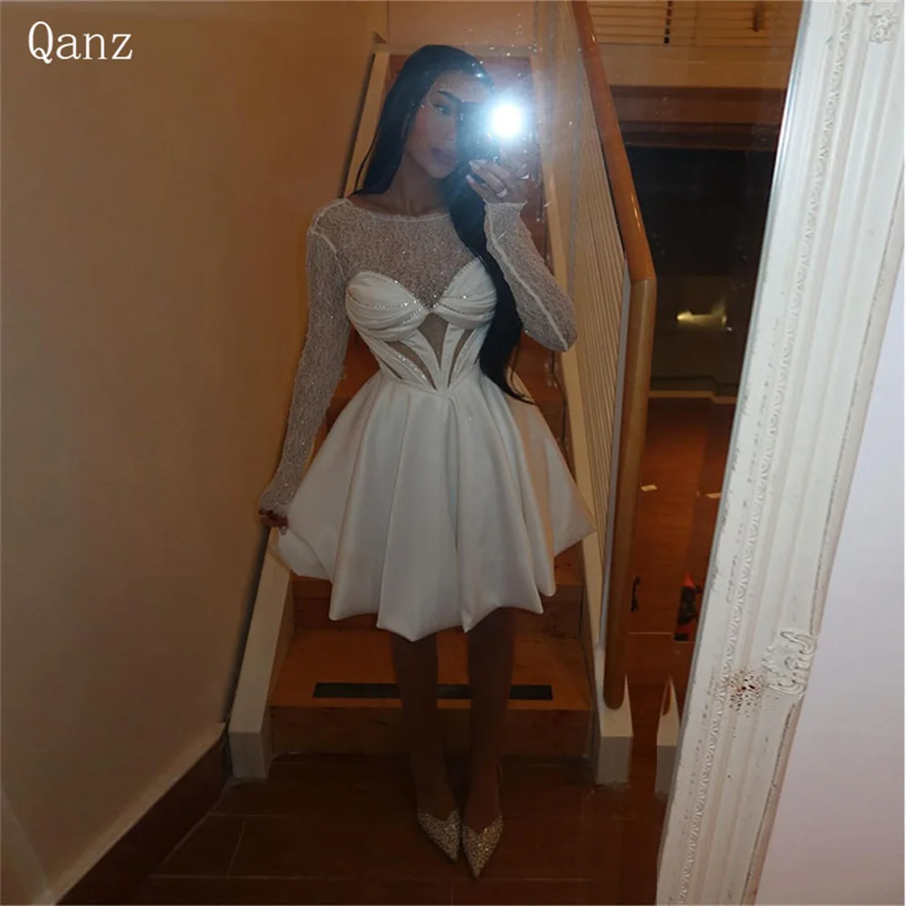 

Qanz Sexy Wedding Party Dress White Satin Sparkly Open Back Short A Line Robes De Mariée Long Sleeves Scoop Neck Vestidos De No