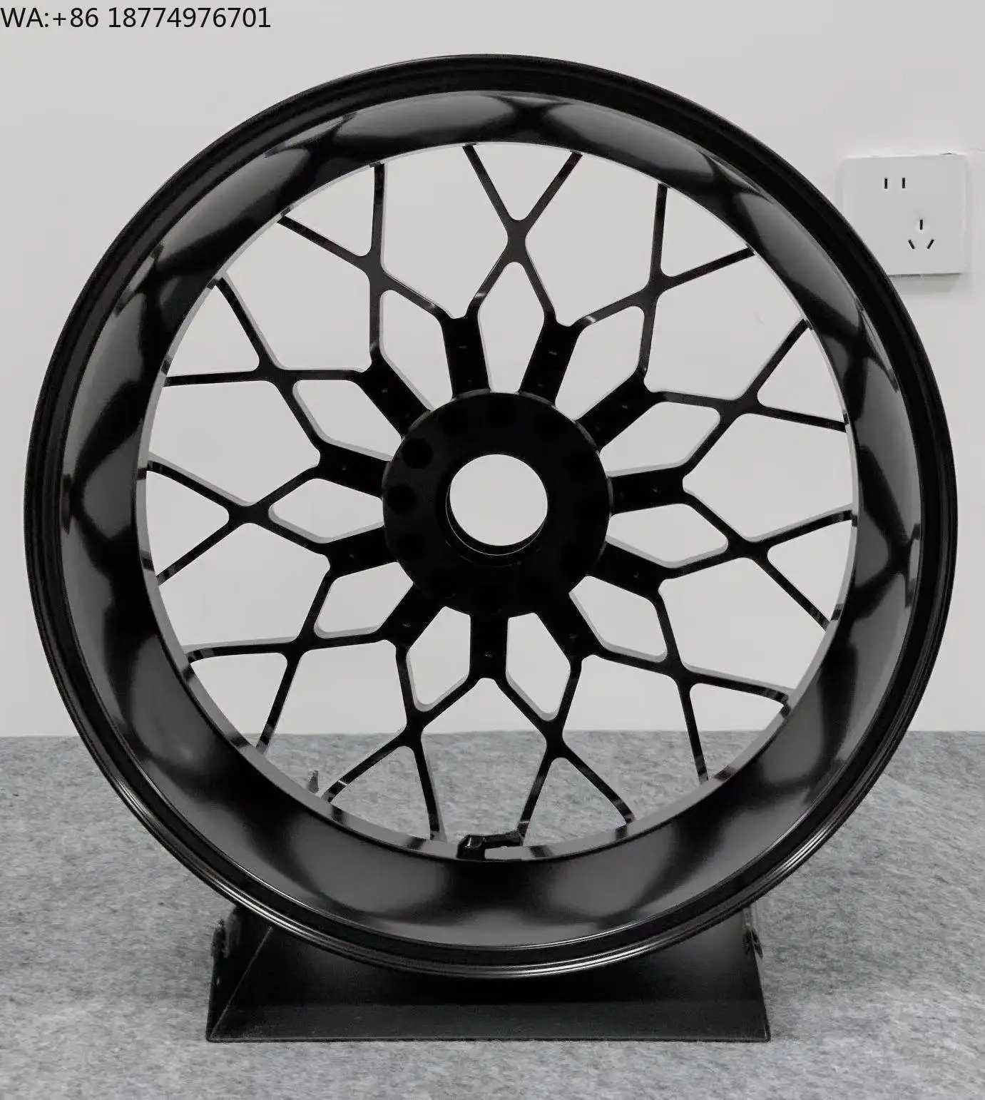 

Suitable for Ducati V4 Series Forged Wheels - Custom CNC Aluminum Alloy Modified Wheel Hub for Motorcycle Racing