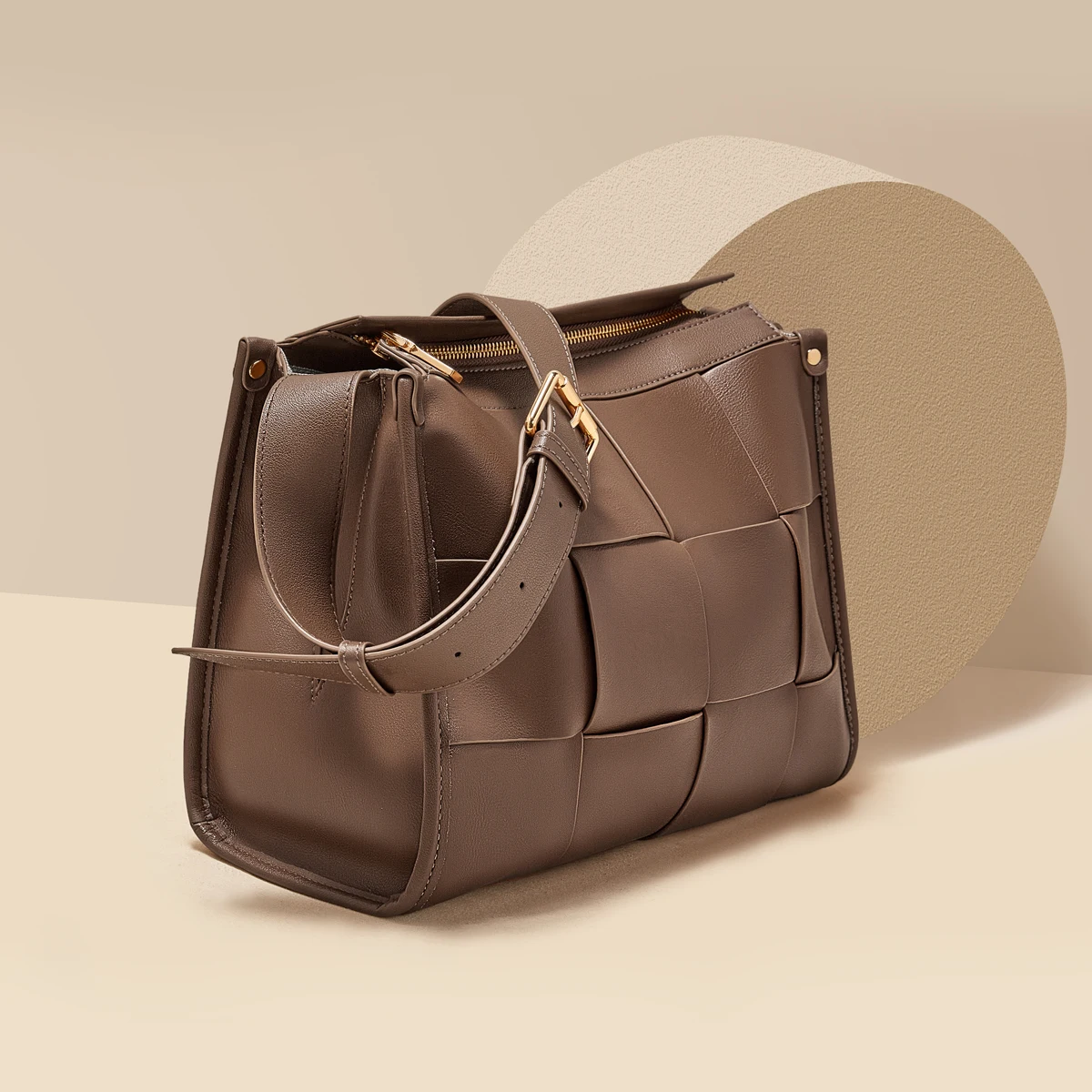 

SAFIYA Female Split Leather Shoulder Bag 2026 Fashion Large Capacity Casual Commute Crossbody Bag Purse