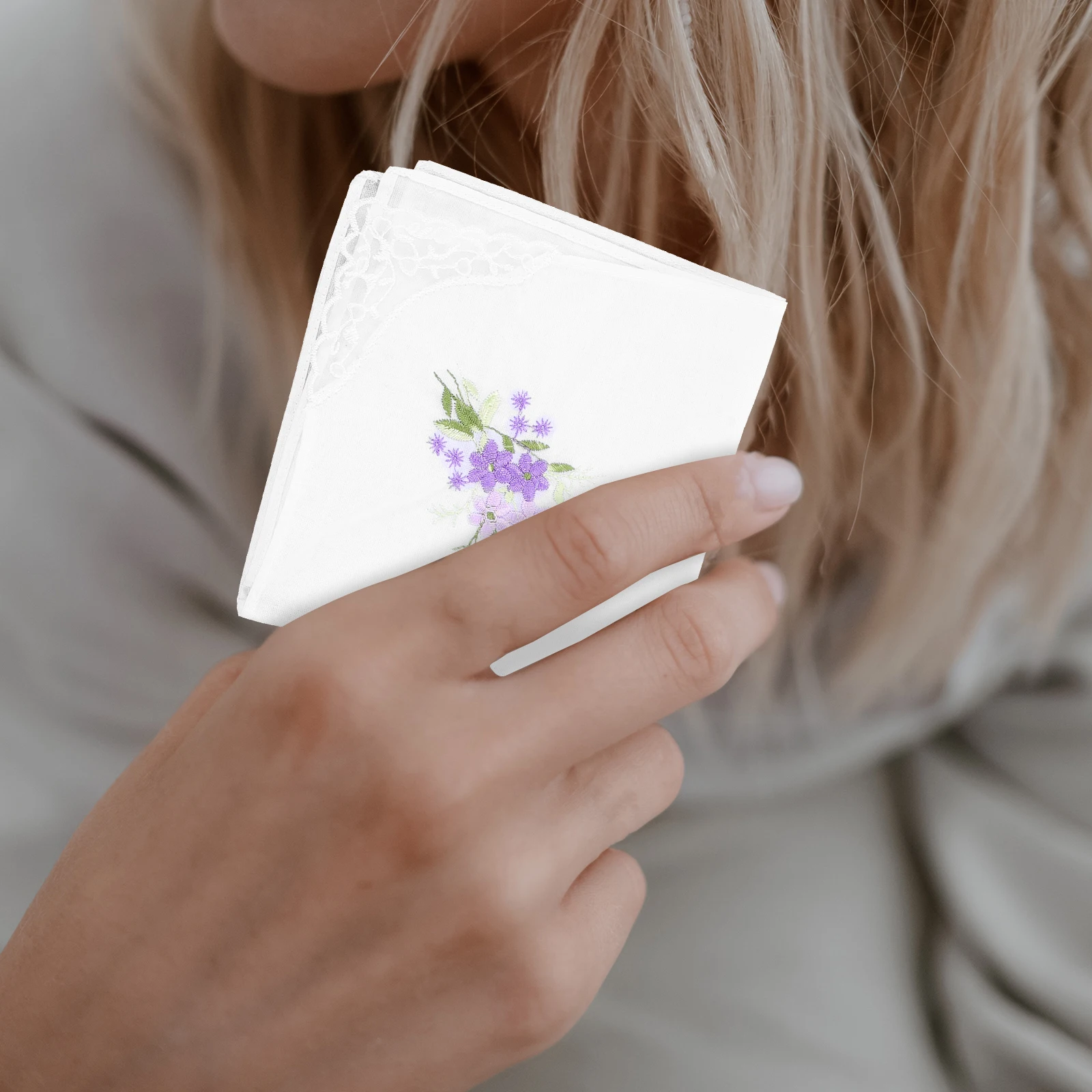 

3Pcs White Handkerchiefs with Floral Embroidery Lace Handkerchiefs for Women Cotton Pocket Square Vintage Style Feminine Gift