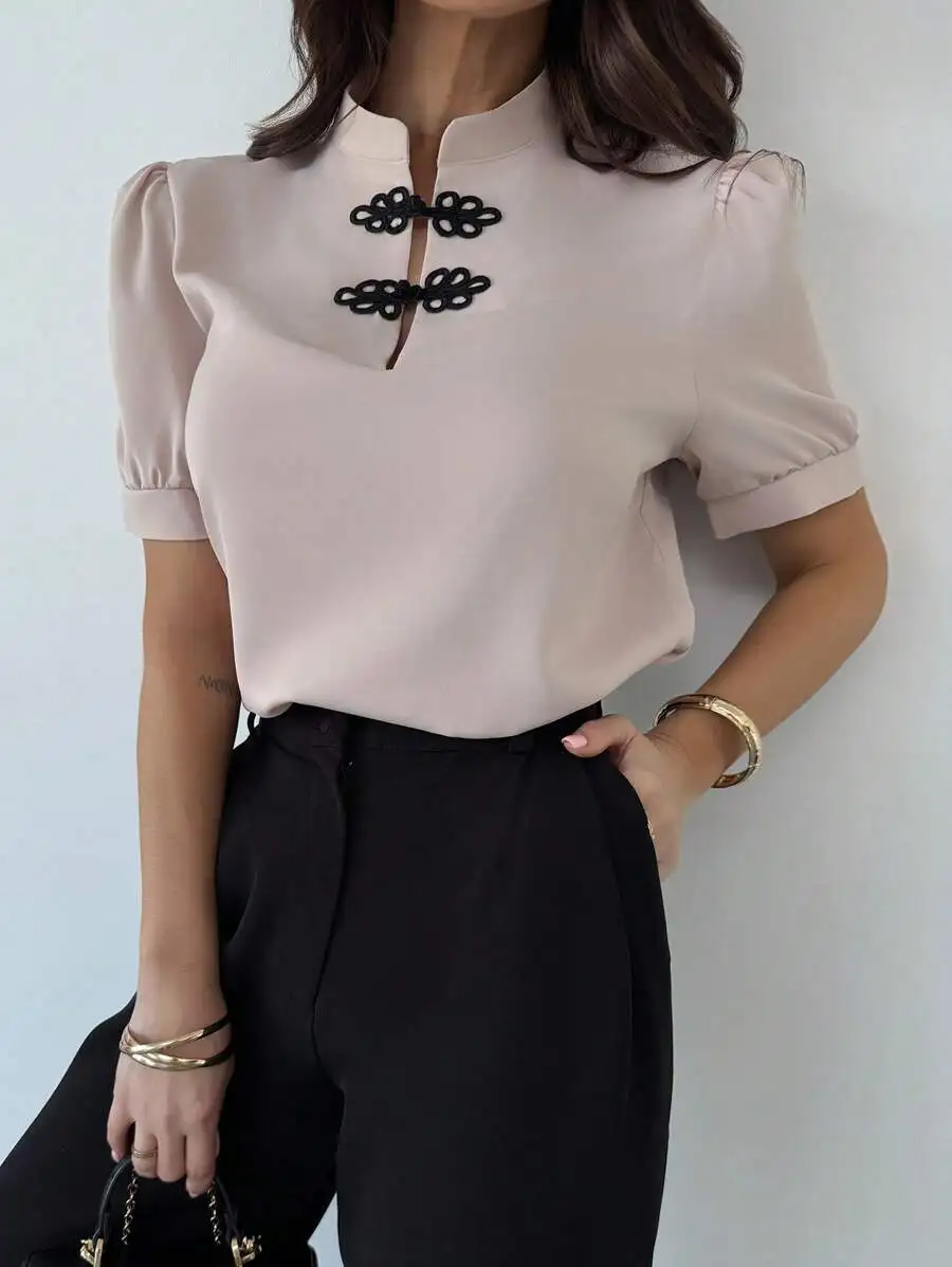 

Элегантная блузка с пышными рукавами и пуговицами в китайском стиле, светло-розовая