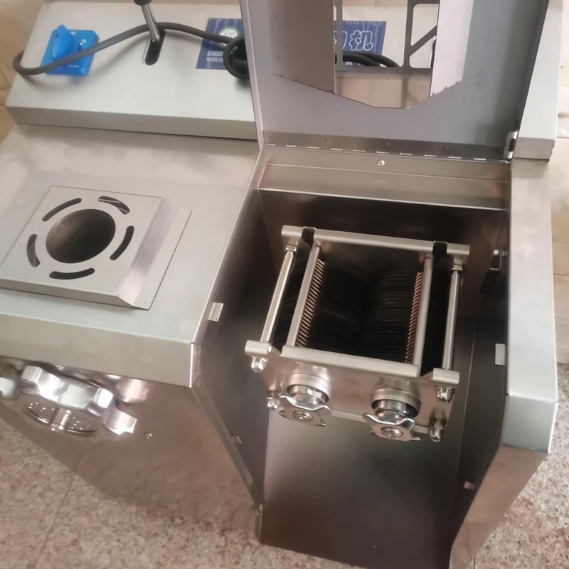 

Электрическая овощерезка коммерческого класса из нержавеющей стали, машина для нарезки мяса и приготовления колбас для кухни