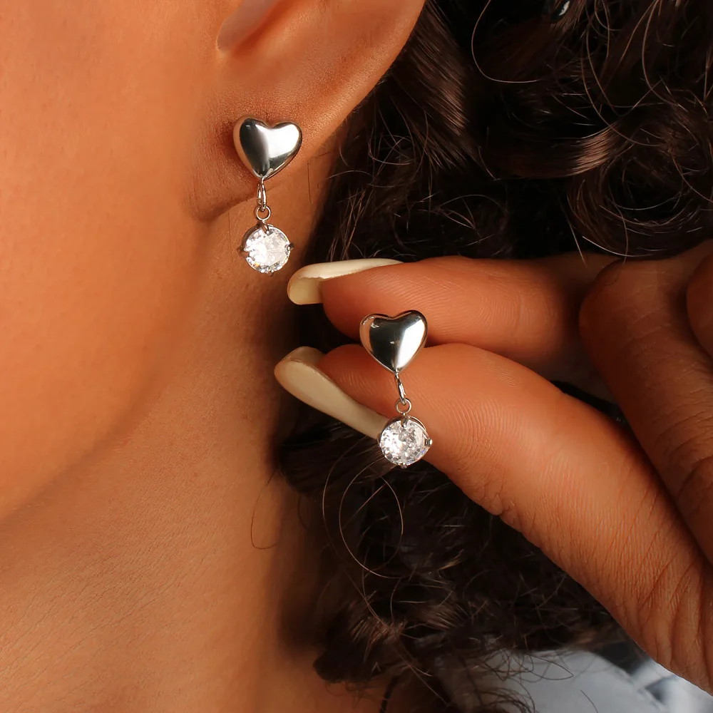 DIY accessories Guangdong decoration, Xiaoxiangfeng zircon love pendant earrings, heart-shaped studs, titanium steel 18K gold no