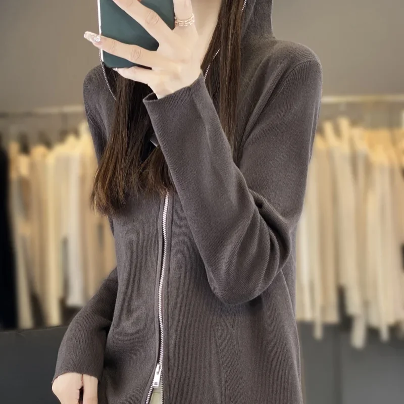 

2025 Autumn/Winter New Retro Pure Wool Hooded Knitted Cardigan Women's Fashion Double Zipper Solid Color Coat Top