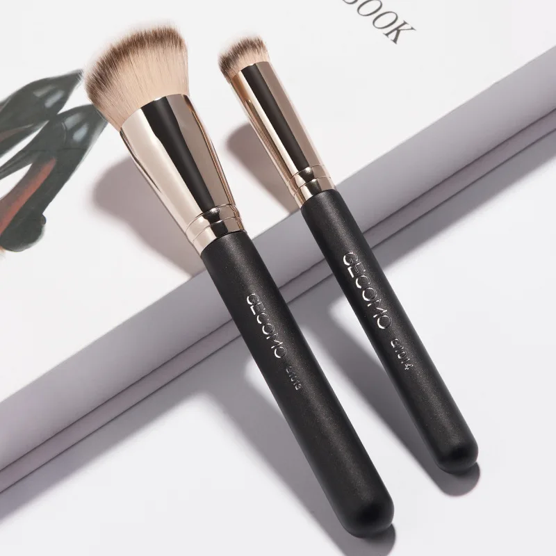 Joact Concealer Brush Lip Liner Brush Covers fine lines and blemishes on the face Eye shadow brush Foundation brush Makeup brush