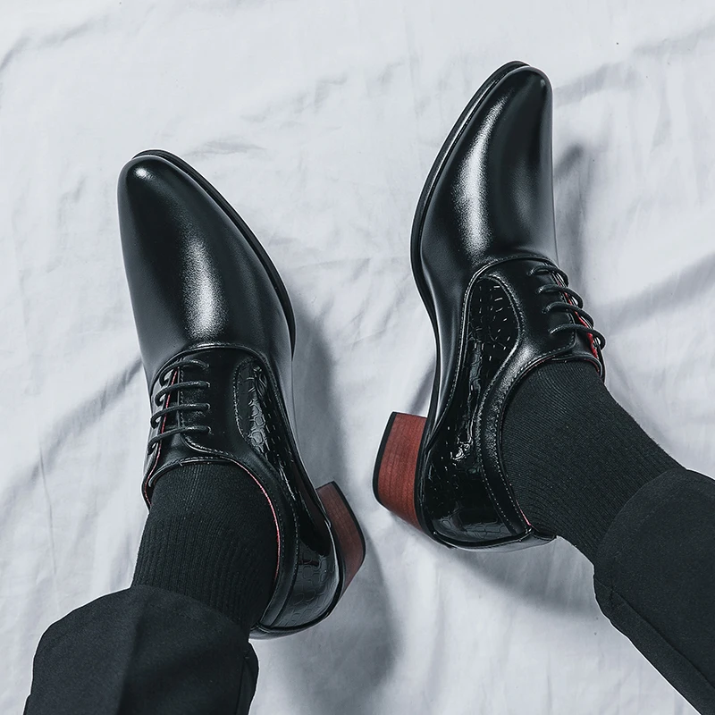 

Classic Black Men Lace Up Pointed Banquet Dance Leather Shoes Fashionable New Men High Heels and Height Increasing Leather Shoes