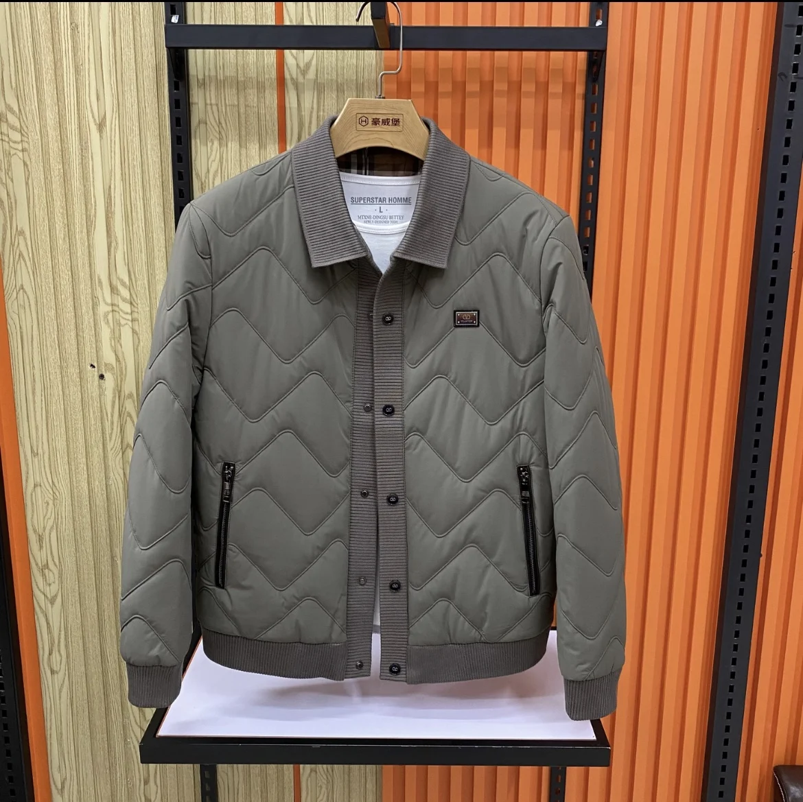 

Мужская легкая куртка в европейском стиле с воротником, приталенного кроя, из полиэфирного волокна, с длинными рукавами, модная, в городском стиле