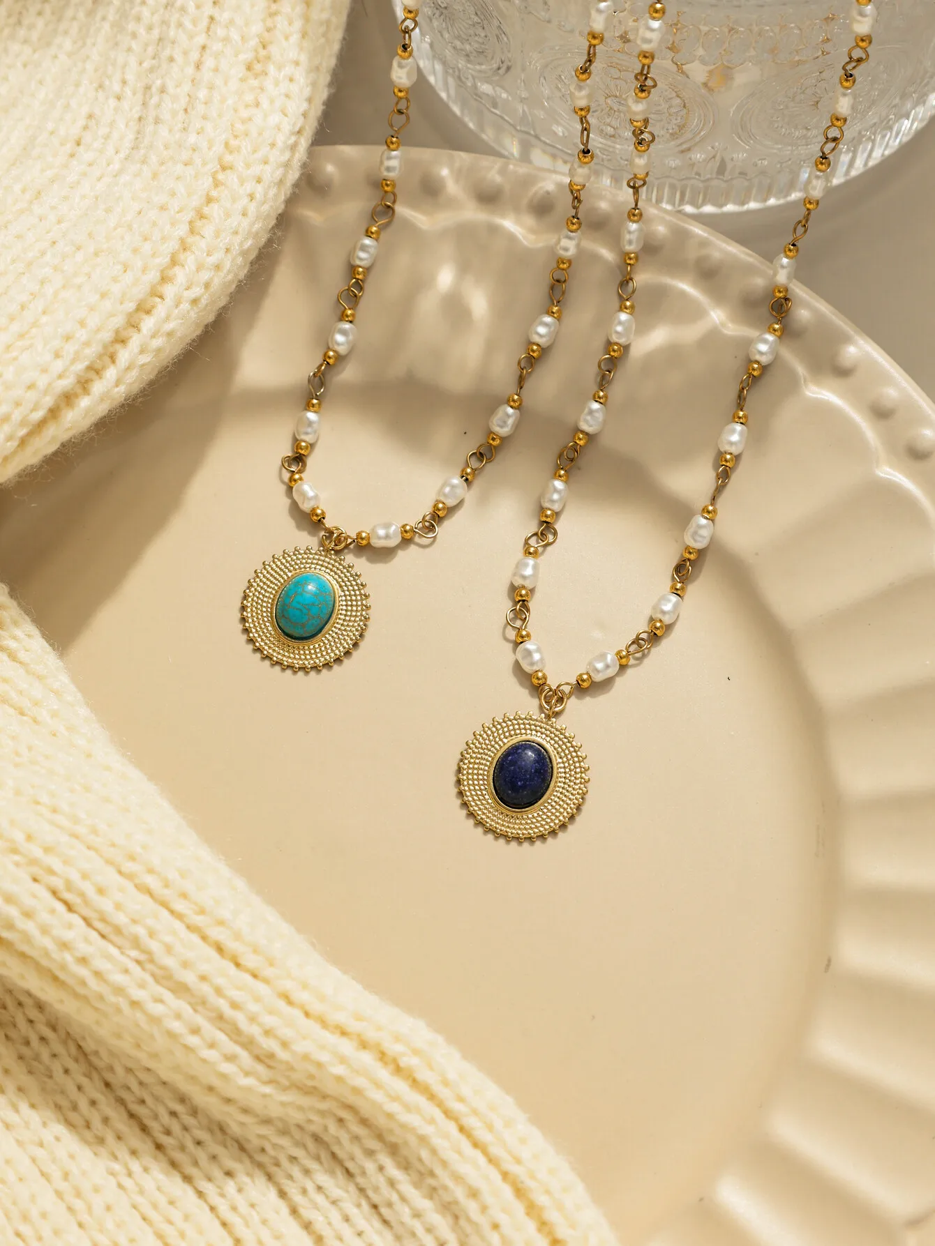 

Fashion French natural turquoise pendant pearl chain necklace stainless steel women's light luxury retro style jewelry gift