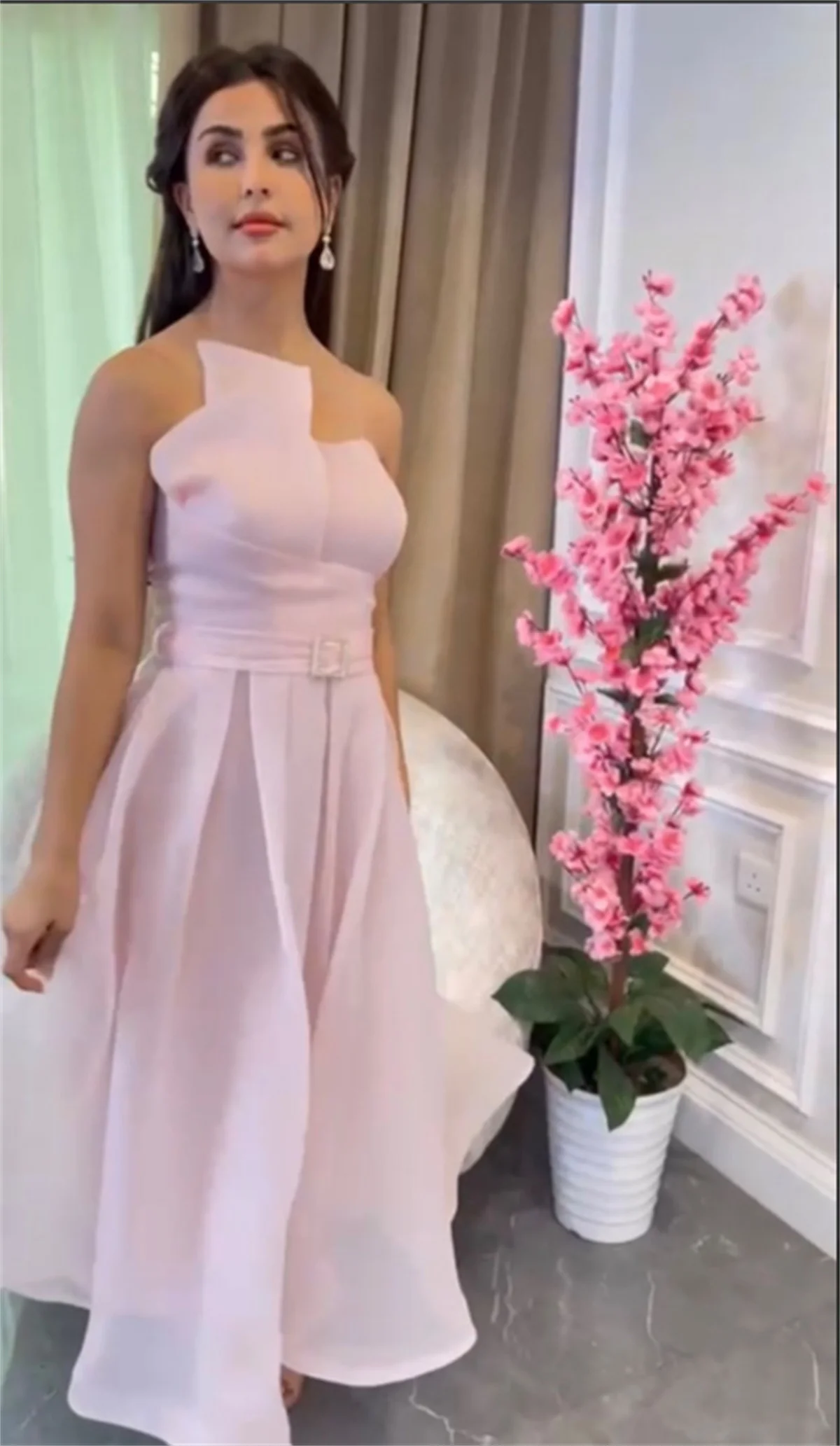 Fashion Pink Chiffon Evening Dresses Elegant Shoulder Butterfly Prom Dresses Hot Sale, Custom Formal Occasions فساتين للمناسبات