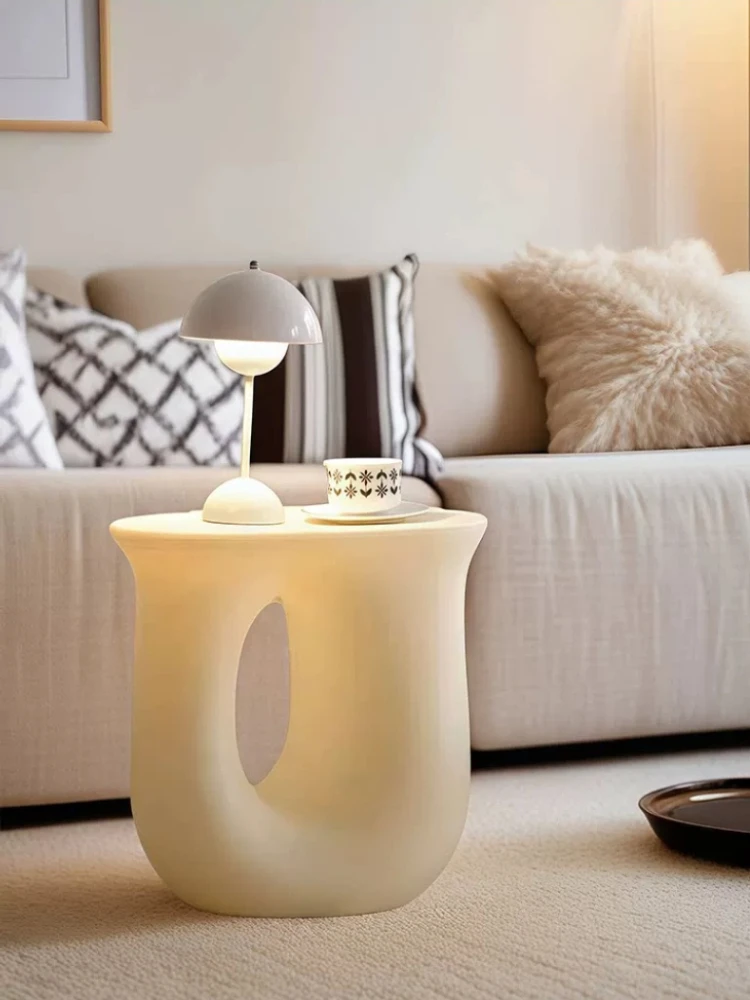 U-shaped Small Coffee Table Plastic Storage Side Table Nordic Bedroom Bedside Corner Table Simple Furniture