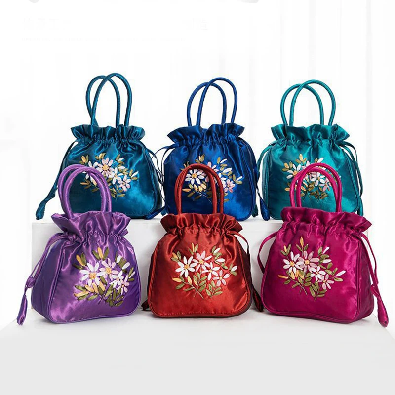Women Bucket Bag Top Handle Ladies Handbag Phone Bag Summer Small Purse National Style Embroidered Flower Pattern Drawstring Bag view 3