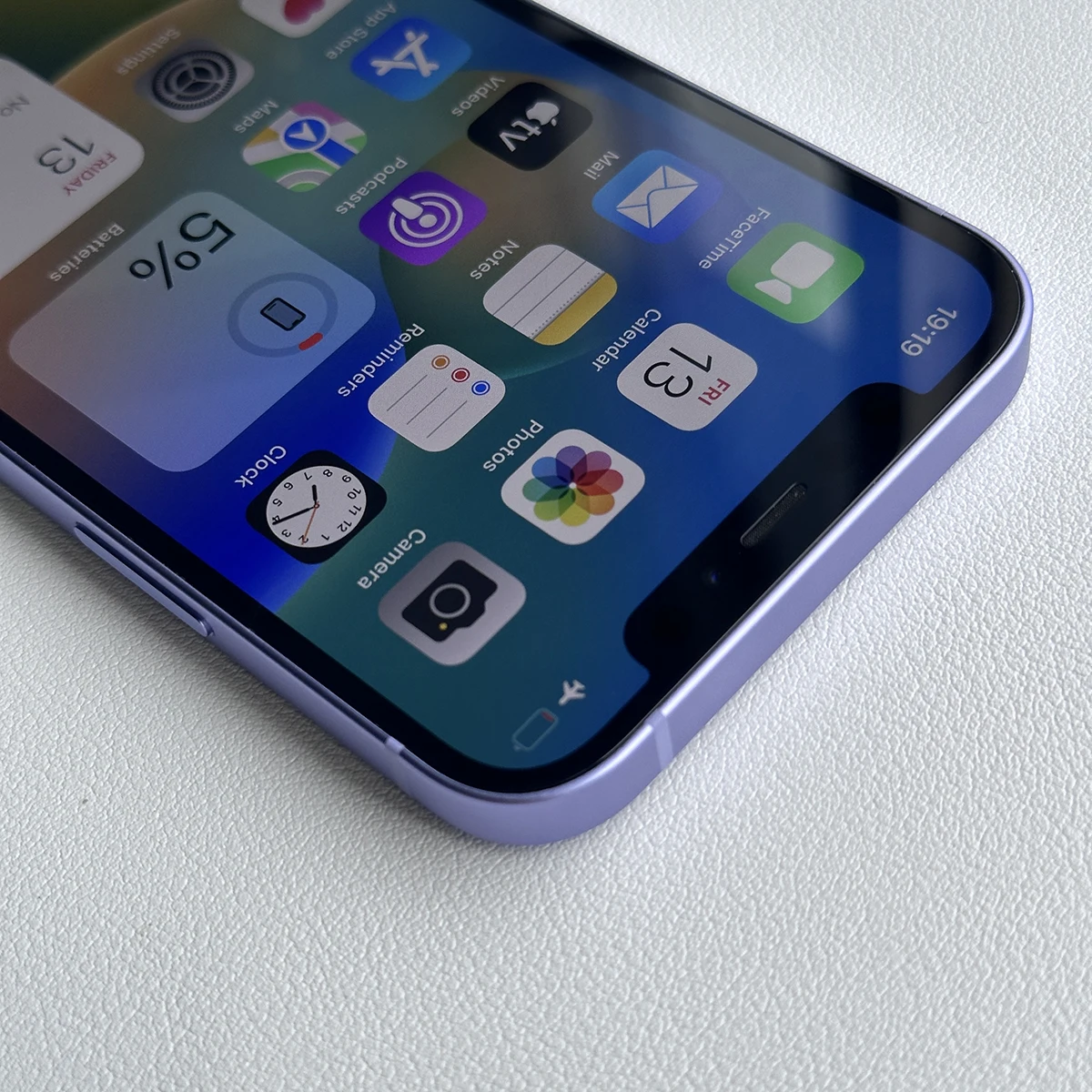 هاتف Apple iPhone 12 الذكي بشاشة 6.1 بوصة وذاكرة وصول عشوائي 4G وذاكرة وصول عشوائي 128 جيجابايت/256 جيجابايت وشاشة OLED مقفلة A14 بيونيك 12 ميجابكسل 95% هاتف محمول جديد