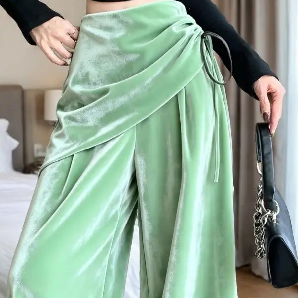 

Light green velvet strap culottes loose lazy style high waist wide leg pants 2025 new unique super good-looking pants