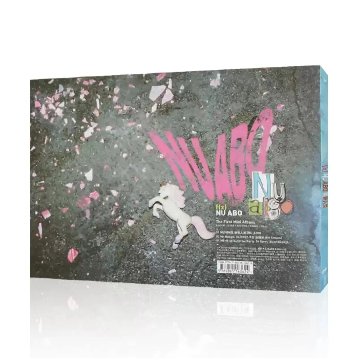 CD de Música Pop Atmosférica, Capa de Fotografia Artística com Efeito de Foco Suave, Coleção de Faixas Pop Vibrantes e Refrescantes