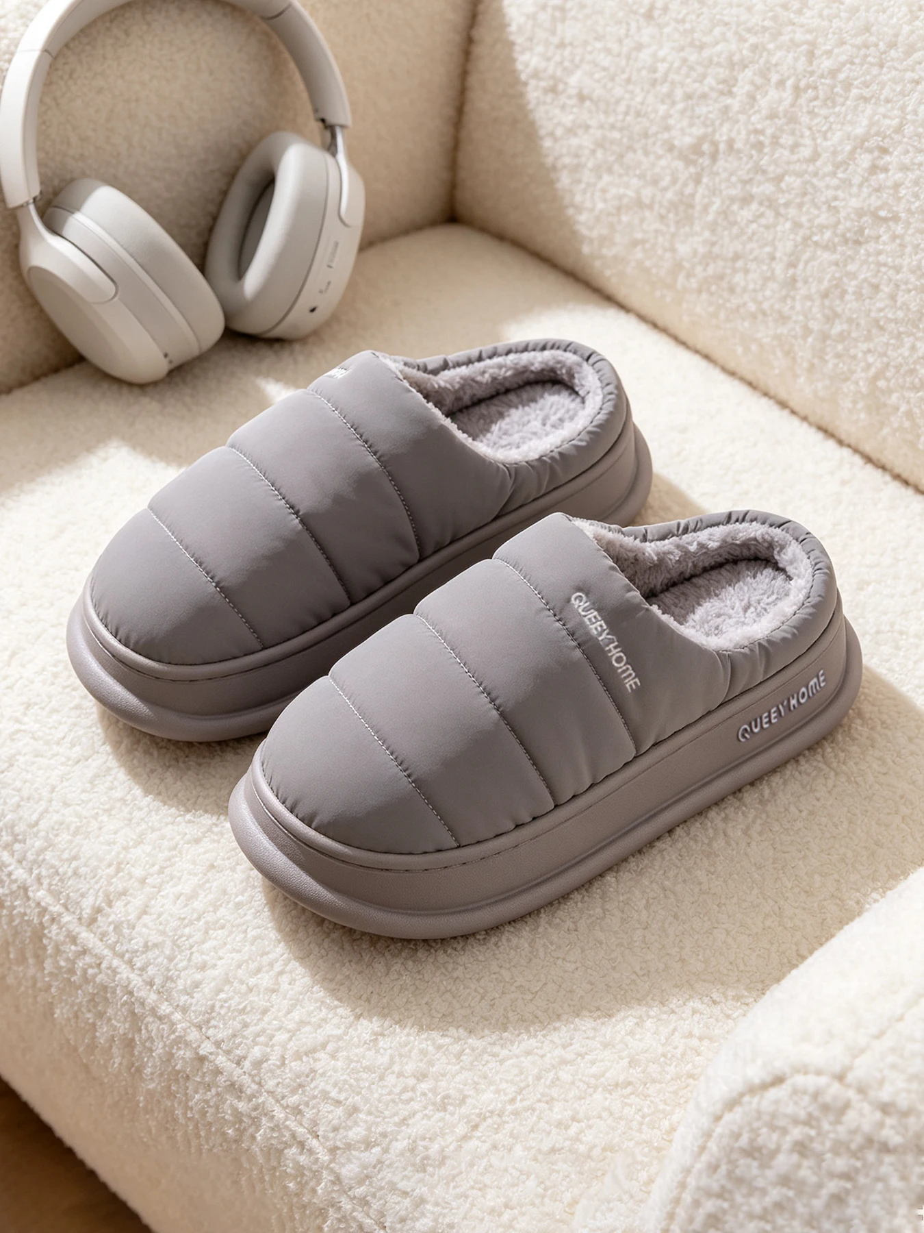 Men’s Simple Closed Toe House Slippers, Slip-on, Quilted Upper, Suitable for Comfortable Indoor Living