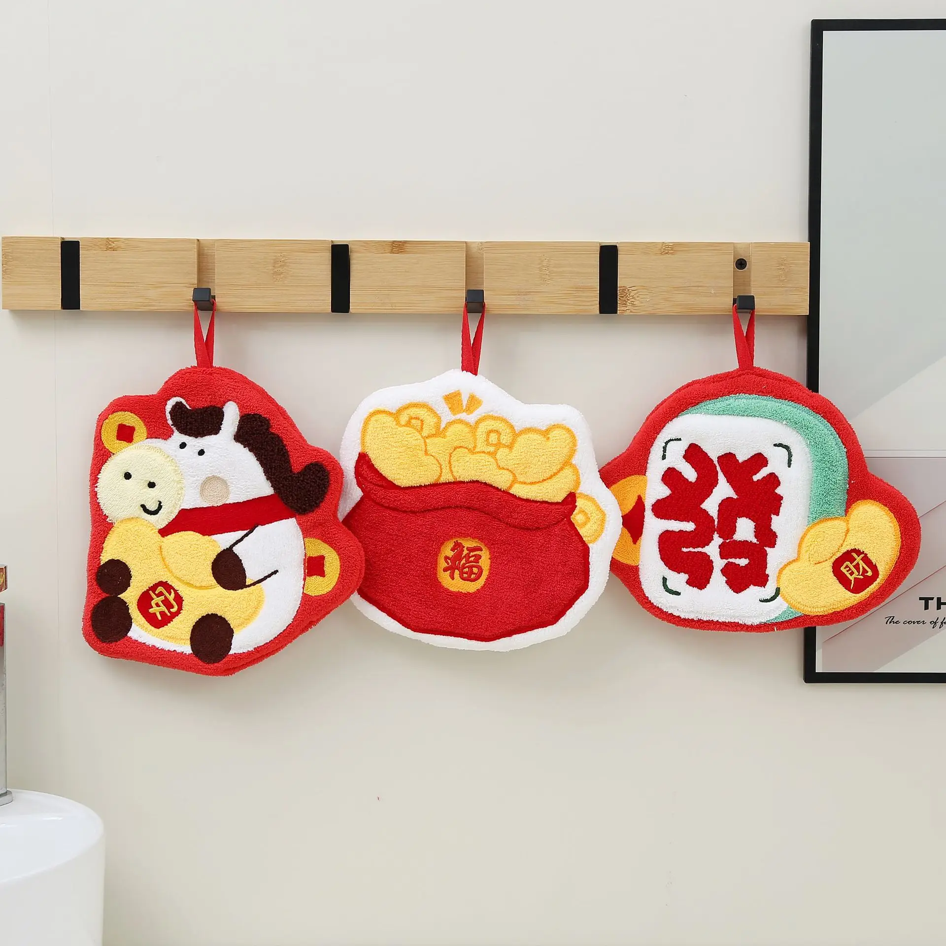 

Cute Cartoon New Year Money Bag Horse Hand Towel For Kitchen Bathroom Handkerchief Thick Absorbent Coral Fleece Hanging Towel