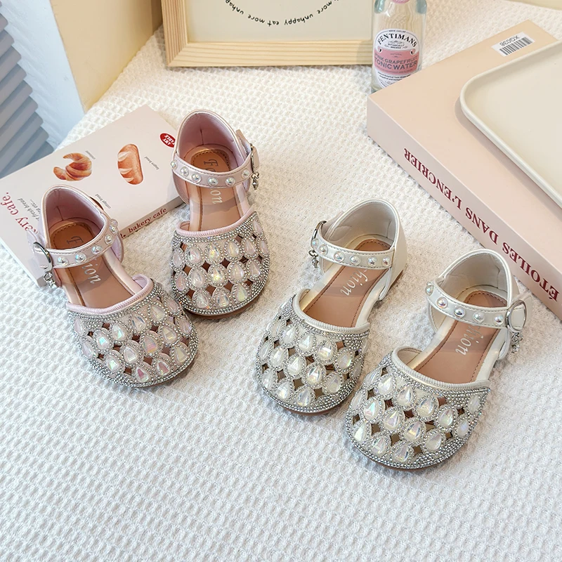 

New Children Princess Shoes Baby Girls Flat Hollow Crystal Leather Sandals Fashion Sequin Soft Kids Dance Party Sparkly Shoes