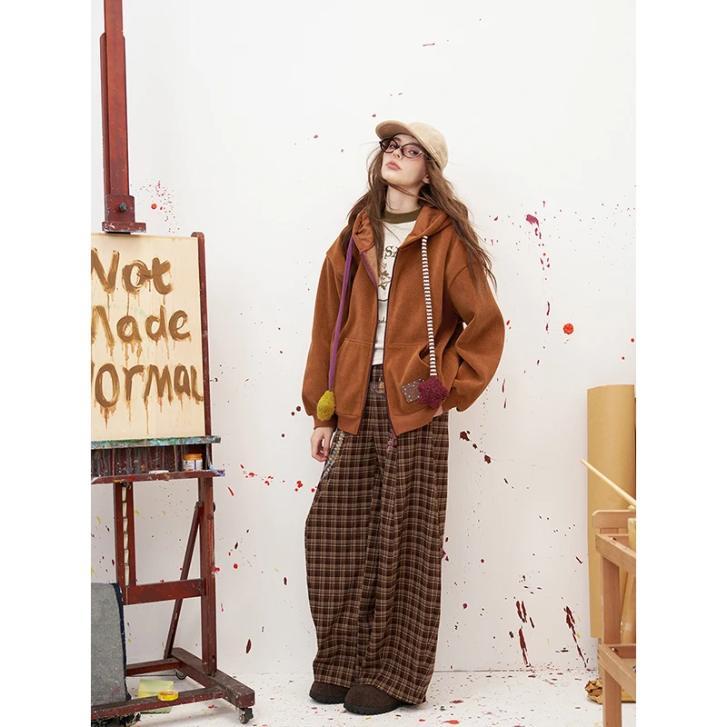 ELFSACK Women's Brown Zip Up Hooded Jacket with Star Decor, Loose Casual Outerwear for Everyday Cozy Wear