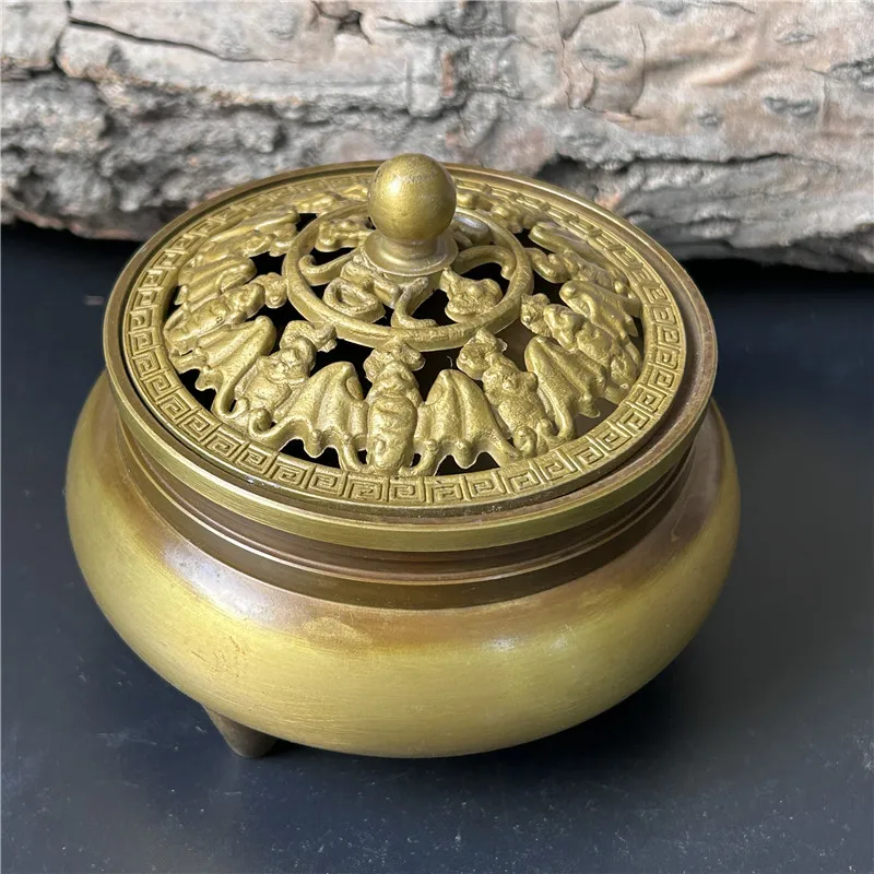 

Copper handicrafts, old collection, copper hollowed out, auspicious five blessings incense burner, thick and mellow paste